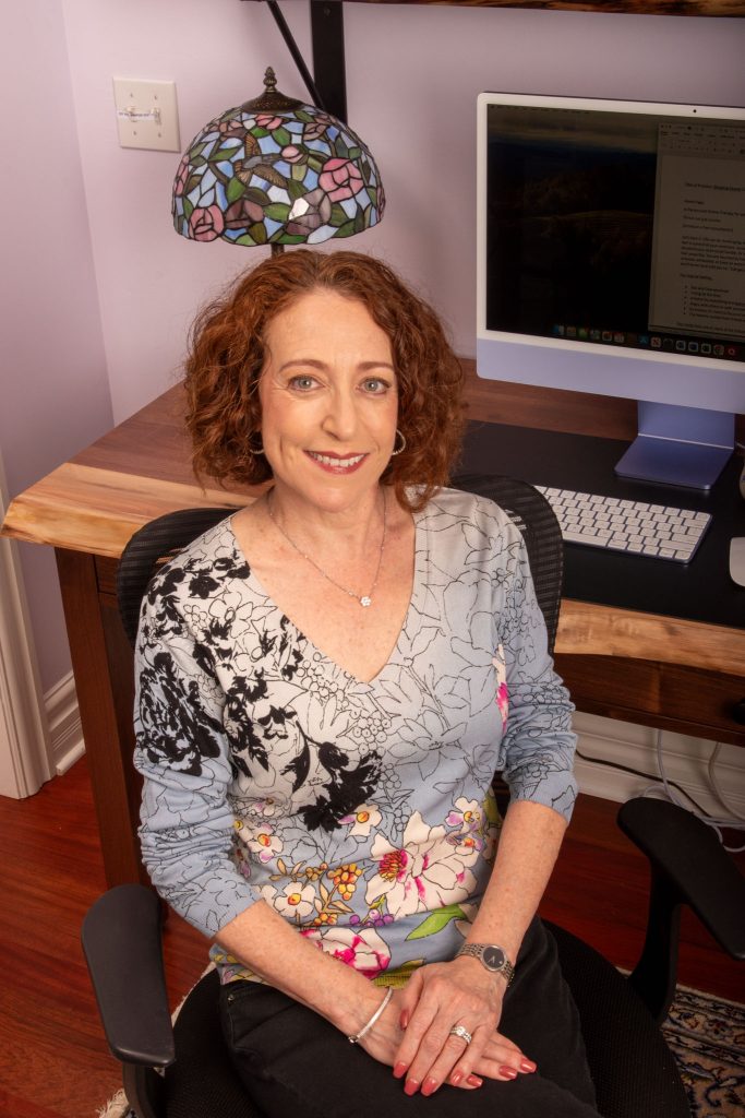 Alicia Harris is an expert EMDR and Brainspotting therapist who offers hourly and intensive therapy sessions.